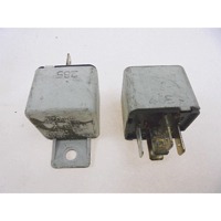 JUNCTION BOXES / RELAIS OEM N.  SPARE PART USED SCOOTER PIAGGIO BEVERLY 500 IE E3 ( 2002-2006 ) DISPLACEMENT CC. 500  YEAR OF CONSTRUCTION 2006