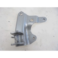FOOTREST / FAIRING BRACKET OEM N. 5VU274300100 SPARE PART USED SCOOTER YAMAHA T-MAX XP 500 ( 2004 - 2007 )  DISPLACEMENT CC. 500  YEAR OF CONSTRUCTION 2004