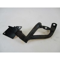 FOOTREST / FAIRING BRACKET OEM N.  SPARE PART USED SCOOTER KYMCO PEOPLE S 50 2T - 4T (2005-2006) DISPLACEMENT CC. 50  YEAR OF CONSTRUCTION 2005