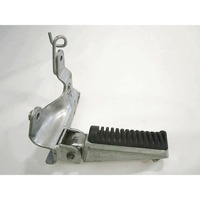 FOOTPEG OEM N. 5VU274401100  SPARE PART USED SCOOTER YAMAHA T-MAX XP 500 ( 2004 - 2007 )  DISPLACEMENT CC. 500  YEAR OF CONSTRUCTION 2004