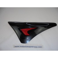 SIDE FAIRING / ATTACHMENT OEM N.  SPARE PART USED MOTO KAWASAKI Z 750 ( 2003 - 2006 ) DISPLACEMENT CC. 750  YEAR OF CONSTRUCTION 2004
