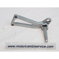 FRONT FOOTREST OEM N. 0028559 SPARE PART USED MOTO DUCATI 620 S SUPERSPORT (2003-2004) DISPLACEMENT CC. 620  YEAR OF CONSTRUCTION 2003