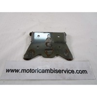 NUMBER PLATE BRACKET OEM N.  SPARE PART USED MOTO DERBI GPR 125 ( 2009 -2015 ) DISPLACEMENT CC. 125  YEAR OF CONSTRUCTION 2009