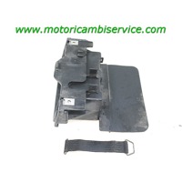 BATTERY HOLDER OEM N. 109960 SPARE PART USED SCOOTER PIAGGIO HEXAGON GT 250 (1998 - 2002) DISPLACEMENT CC. 250  YEAR OF CONSTRUCTION