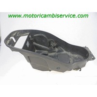 HELMET BOX OEM N. KY320116  SPARE PART USED SCOOTER KYMCO GRAN DINK 125 ( 2001 - 2006 ) DISPLACEMENT CC. 125  YEAR OF CONSTRUCTION