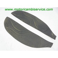 FOOT MATS OEM N. AP8158923 AP8158924 SPARE PART USED SCOOTER APRILIA SCARABEO 150 (1999/2002) DISPLACEMENT CC. 150  YEAR OF CONSTRUCTION 2000