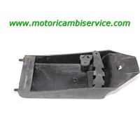 REAR FENDER  / UNDER SEAT OEM N. 61357705024 SPARE PART USED MOTO BMW K43 K 1200 R / SPORT / K 1300 R ( 2004 - 2016 ) DISPLACEMENT CC. 1200  YEAR OF CONSTRUCTION 2007