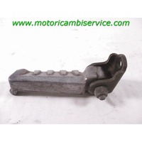 "FOOTPEG OEM N. 	762.706  SPARE PART USED SCOOTER PEUGEOT LUDIX ( 2004 - 2006 ) DISPLACEMENT CC. 50  YEAR OF CONSTRUCTION "