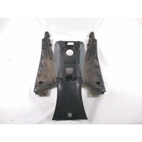 FOOTPEGS OEM N. AP8139927  SPARE PART USED SCOOTER APRILIA LEONARDO 150 ( 1997 - 2002 ) DISPLACEMENT CC. 150  YEAR OF CONSTRUCTION 2000