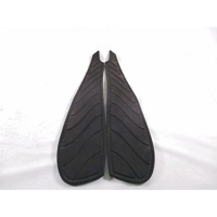 FOOT MATS OEM N. AP8139790  AP8139791  SPARE PART USED SCOOTER APRILIA LEONARDO 150 ( 1997 - 2002 ) DISPLACEMENT CC. 150  YEAR OF CONSTRUCTION 2000