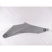 SIDE FAIRING OEM N. 1-000-297-118 SPARE PART USED SCOOTER MALAGUTI MADISON K400 (2002 - 2006) DISPLACEMENT CC. 400  YEAR OF CONSTRUCTION 2003
