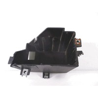 BATTERY HOLDER OEM N. AP8168882 SPARE PART USED SCOOTER APRILIA SCARABEO 150 (1999/2002) DISPLACEMENT CC. 150  YEAR OF CONSTRUCTION 2002