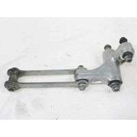 "SHOCK ABSORBER / BRACKET OEM N. 6261014810000 	 SPARE PART USED SCOOTER SUZUKI BURGMAN AN 250 (2001 - 2003) DISPLACEMENT CC. 250  YEAR OF CONSTRUCTION 2003"