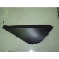 SIDE FAIRING OEM N. 1-000-060-401 SPARE PART USED SCOOTER APRILIA ATLANTIC 500 SPRINT (2005-2011) DISPLACEMENT CC. 500  YEAR OF CONSTRUCTION 2005
