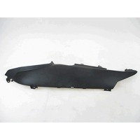 SIDE FAIRING OEM N. 624505000G SPARE PART USED SCOOTER APRILIA SR MAX 300 ( 2011 - 2016 ) DISPLACEMENT CC. 300  YEAR OF CONSTRUCTION 2013