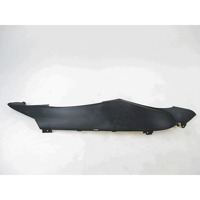 SIDE FAIRING OEM N. 624504000G SPARE PART USED SCOOTER APRILIA SR MAX 300 ( 2011 - 2016 ) DISPLACEMENT CC. 300  YEAR OF CONSTRUCTION 2013