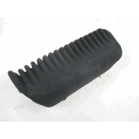 FOOTPEG OEM N.  SPARE PART USED SCOOTER APRILIA SCARABEO 150 (1999/2002) DISPLACEMENT CC. 150  YEAR OF CONSTRUCTION 2000