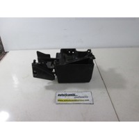 BATTERY HOLDER OEM N.  SPARE PART USED MOTO KAWASAKI ER-6 (2005 - 2008) DISPLACEMENT CC. 650  YEAR OF CONSTRUCTION 2007