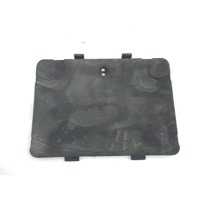 LUGGAGE COMPARTMENT COVER OEM N.  SPARE PART USED SCOOTER KYMCO VITALITY 50 2T/4T (2003 - 2008) DISPLACEMENT CC. 50  YEAR OF CONSTRUCTION