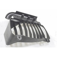 AIR DUCT OEM N. 577187 SPARE PART USED SCOOTER PIAGGIO VESPA GTS 300 (2008 - 2016) DISPLACEMENT CC. 300  YEAR OF CONSTRUCTION 2012