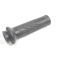 HANDLEBAR GRIPS OEM N. CM084202 SPARE PART USED SCOOTER PIAGGIO BEVERLY 300 I.E (2010 - 2016) DISPLACEMENT CC. 300  YEAR OF CONSTRUCTION 2011