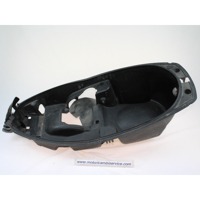 HELMET BOX OEM N. AP8158390 SPARE PART USED SCOOTER APRILIA ATLANTIC 250 (2004-2011) DISPLACEMENT CC. 250  YEAR OF CONSTRUCTION 2005