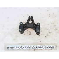 HANDLEBAR CLAMPS / RISERS OEM N. 5131114F10000 SPARE PART USED SCOOTER SUZUKI BURGMAN 400 (1999 - 2000) DISPLACEMENT CC. 400  YEAR OF CONSTRUCTION 1999