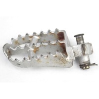 FRONT FOOTREST OEM N. 80A089962 SPARE PART USED MOTO HUSQVARNA SM 125 (2007 - 2012) DISPLACEMENT CC. 125  YEAR OF CONSTRUCTION 2009