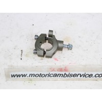 HANDLEBAR CLAMPS / RISERS OEM N. 1RC248470000 1RC234410000 SPARE PART USED MOTO YAMAHA MT-09 ABS (2013 - 2015) DISPLACEMENT CC. 850  YEAR OF CONSTRUCTION 2015