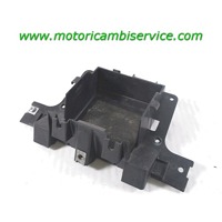 BATTERY HOLDER OEM N. 1-000-040-955 SPARE PART USED MOTO DERBI GPR 125 ( 2009 -2015 ) DISPLACEMENT CC. 125  YEAR OF CONSTRUCTION 2009
