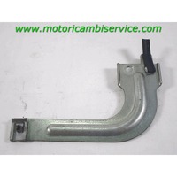 FAIRING / CHASSIS / FENDERS BRACKET OEM N. 1-000-040-986 SPARE PART USED MOTO DERBI GPR 125 ( 2009 -2015 ) DISPLACEMENT CC. 125  YEAR OF CONSTRUCTION 2009