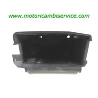 BATTERY HOLDER OEM N. 674059 SPARE PART USED SCOOTER PIAGGIO VESPA 125 PRIMAVERA 3V I.E (2013-2014) DISPLACEMENT CC. 125  YEAR OF CONSTRUCTION 2014