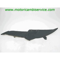 SIDE FAIRING OEM N. 1-000-297-014 SPARE PART USED SCOOTER MALAGUTI MADISON T 150 (1999-2001) DISPLACEMENT CC. 150  YEAR OF CONSTRUCTION 2000